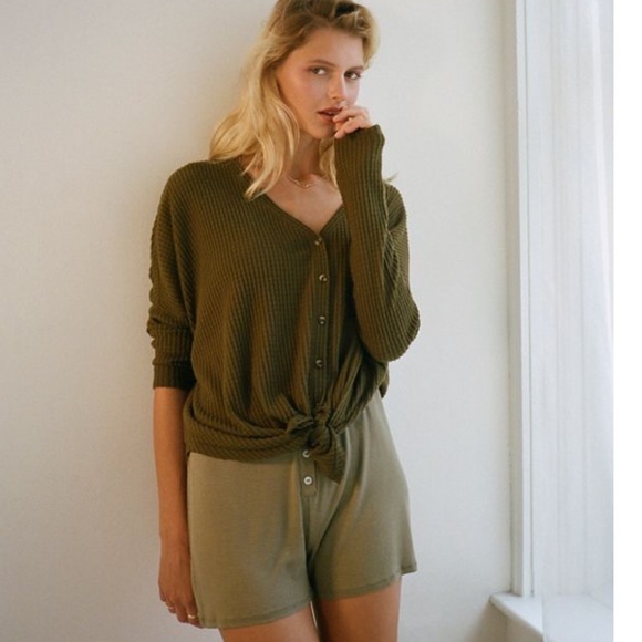 Urban Outfitters Tops - 🌿UO Thermal Top 🌿